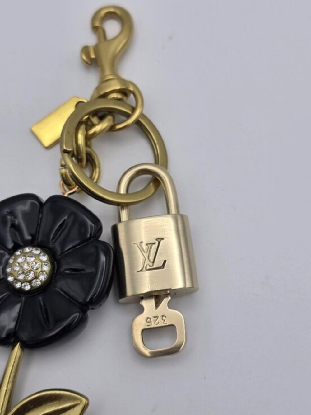 Authentic Louis Vuitton Padlock Goldkey Set + Unbranded Flower Keychain Charm View 3